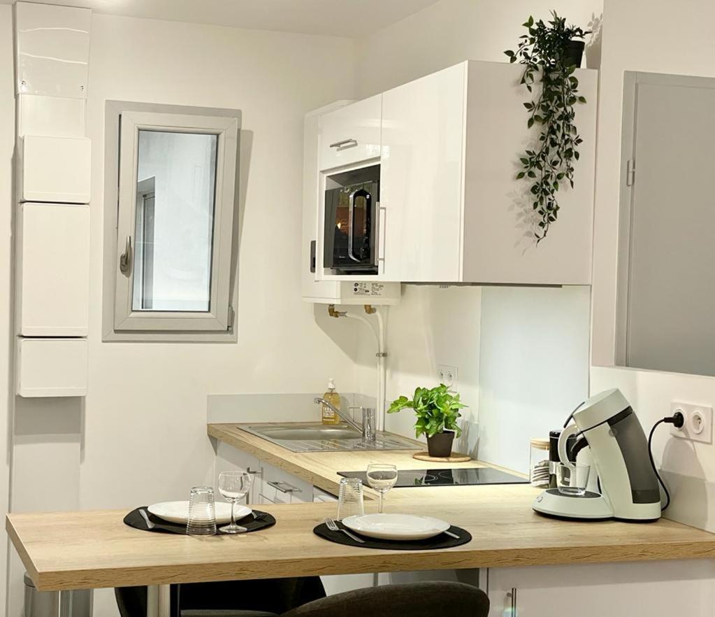 Ferienwohnung Le Chic - Parking - Exterieur - Fibre - Calme Mont-de-Marsan Exterior foto