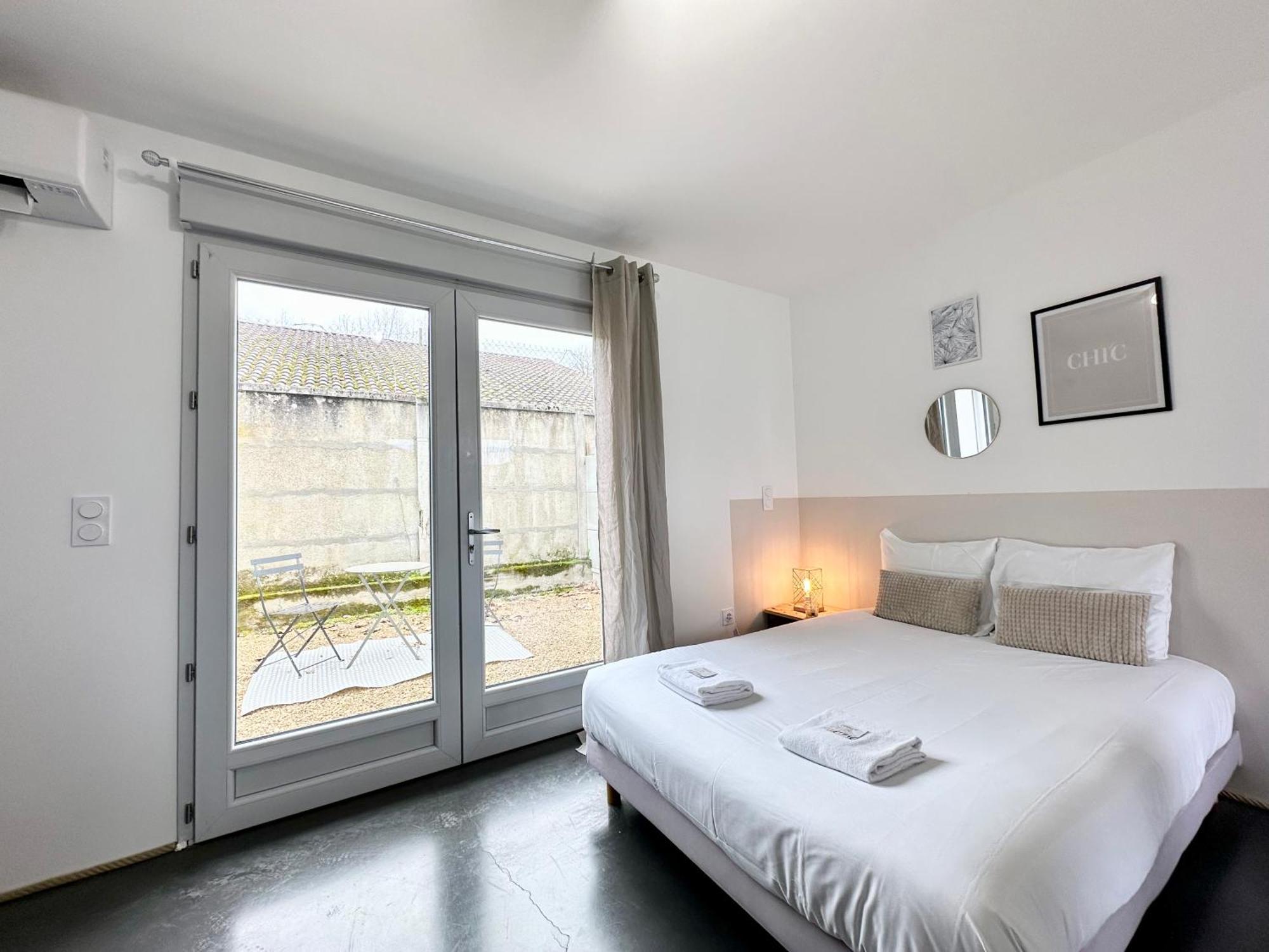 Ferienwohnung Le Chic - Parking - Exterieur - Fibre - Calme Mont-de-Marsan Exterior foto